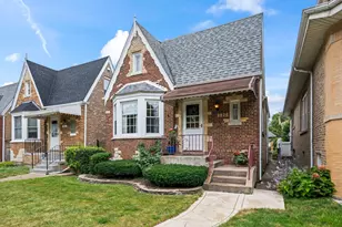 2828 N Melvina Ave, Chicago, IL 60634 - Photo 1