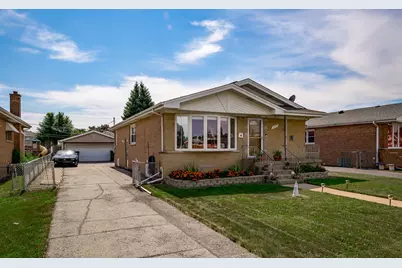 6113 W 80th Place, Burbank, IL 60459 - Photo 2