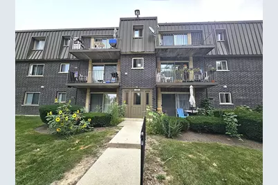 568 Fairway View Drive #2J, Wheeling, IL 60090 - Photo 1