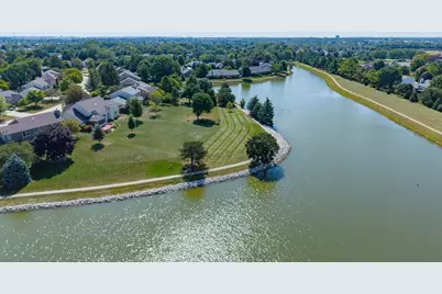13 Bay Pointe Drive, Bloomington, IL 61704 - Photo 4