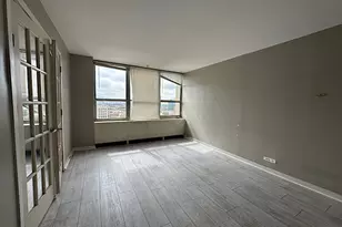 655 W Irving Park Rd, Chicago, IL 60613 - Photo 8