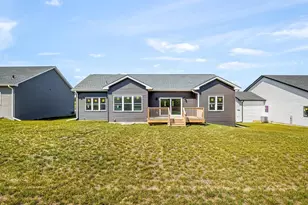 8531 Blue River Rd, Rockford, IL 61107 - Photo 28