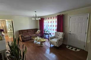 250 Marquette St, Park Forest, IL 60466 - Photo 8