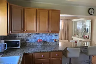 250 Marquette St, Park Forest, IL 60466 - Photo 4