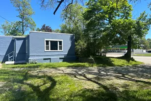 2110 Lewis Ave, Zion, IL 60099 - Photo 2
