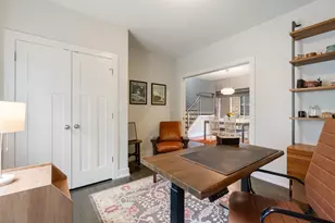 2637 W Coyle Ave, Chicago, IL 60645 - Photo 8