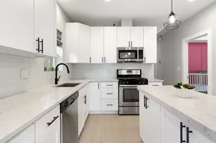 2637 W Coyle Ave, Chicago, IL 60645 - Photo 12