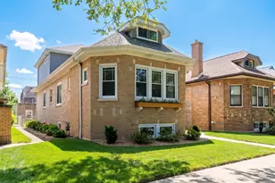 2637 W Coyle Ave, Chicago, IL 60645 - Photo 2