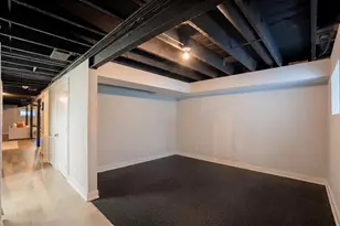 2637 W Coyle Ave, Chicago, IL 60645 - Photo 26