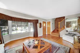 138 Linden Ave, Bellwood, IL 60104 - Photo 2