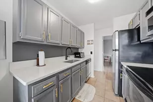 6020 Oakwood Dr, Lisle, IL 60532 - Photo 12