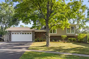 3105 Andrea Ct, Woodridge, IL 60517 - Photo 1