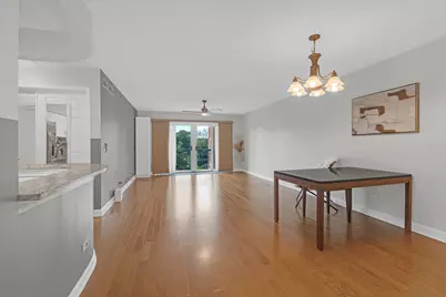 720 Creekside Drive #303, Mount Prospect, IL 60056 - Photo 2