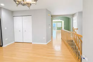 3131 Saganashkee Ln, Naperville, IL 60564 - Photo 4
