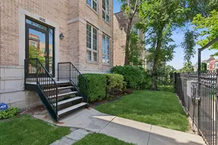 4426 S Calumet Ave, Chicago, IL 60653 - Photo 4