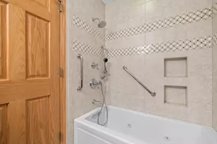 1602 Brittany Ct, Wheeling, IL 60090 - Photo 18