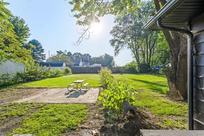 614 N Douglas Street, Gilman, IL 60938 - Photo 6