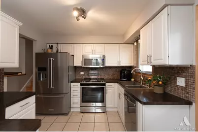7934 W 81st Place, Bridgeview, IL 60455 - Photo 12