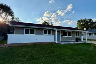 1420 Cooper Rd, Hoffman Estates, IL 60169 - Photo 2