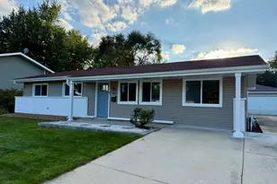 1420 Cooper Rd, Hoffman Estates, IL 60169 - Photo 1