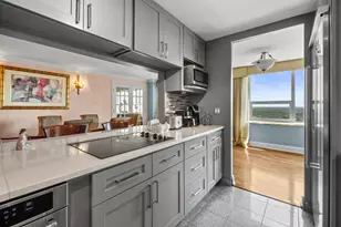 1700 E 56th St, Chicago, IL 60637 - Photo 8