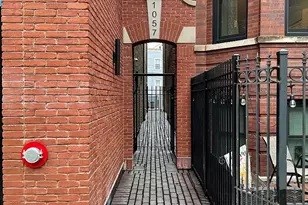 1057 N Wolcott Ave, Chicago, IL 60622 - Photo 2