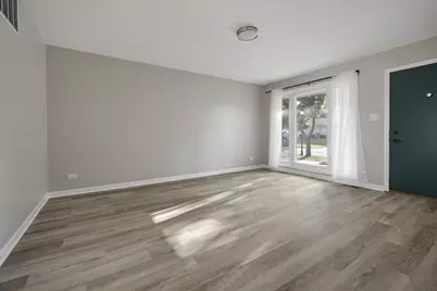 1031 Maple Lane, Elk Grove Village, IL 60007 - Photo 4