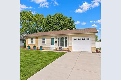 1031 Maple Lane, Elk Grove Village, IL 60007 - Photo 2