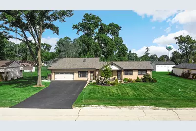 8210 Hillcrest Drive, Orland Park, IL 60462 - Photo 2