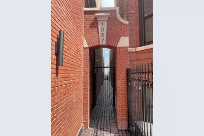 1057 N Wolcott Avenue #2W, Chicago, IL 60622 - Photo 2