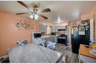 12901 S Carpenter Street, Calumet Park, IL 60827 - Photo 10