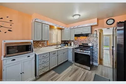 12901 S Carpenter Street, Calumet Park, IL 60827 - Photo 8