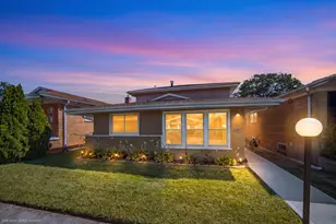 12901 S Carpenter St, Calumet Park, IL 60827 - Photo 1