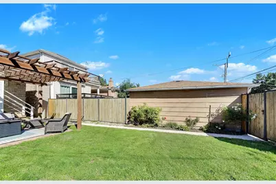 6309 W Waveland Avenue, Chicago, IL 60634 - Photo 36