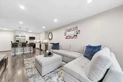 1400 N Elmhurst Road #318, Mount Prospect, IL 60056 - Photo 10
