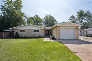 453 Elder Ln, Glenview, IL 60025 - Photo 1