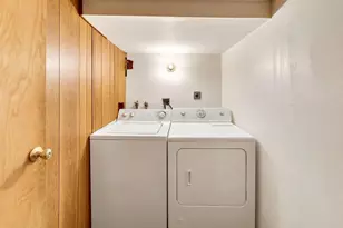 4252 N Whipple St, Chicago, IL 60618 - Photo 12