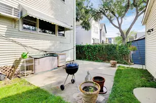 4252 N Whipple St, Chicago, IL 60618 - Photo 14