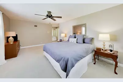 2424 E Miner Street, Arlington Heights, IL 60004 - Photo 16