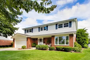 2424 E Miner St, Arlington Heights, IL 60004 - Photo 1