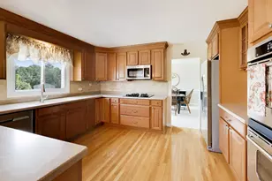 2424 E Miner St, Arlington Heights, IL 60004 - Photo 6