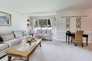 2424 E Miner St, Arlington Heights, IL 60004 - Photo 4