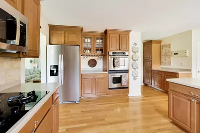 2424 E Miner Street, Arlington Heights, IL 60004 - Photo 8