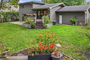 430 Spruce Dr, Schaumburg, IL 60193 - Photo 38