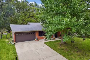 430 Spruce Dr, Schaumburg, IL 60193 - Photo 4