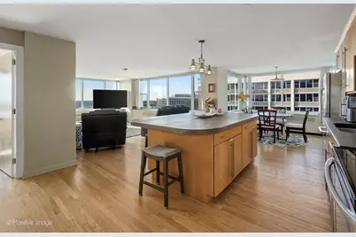 4250 N Marine Drive #2815, Chicago, IL 60613 - Photo 2