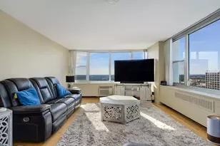 4250 N Marine Dr, Chicago, IL 60613 - Photo 6