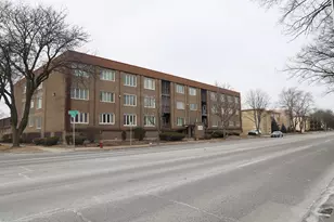 10048 S Pulaski Rd, Oak Lawn, IL 60453 - Photo 4