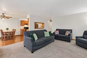 1534 Timberwood Ct, Sycamore, IL 60178 - Photo 4