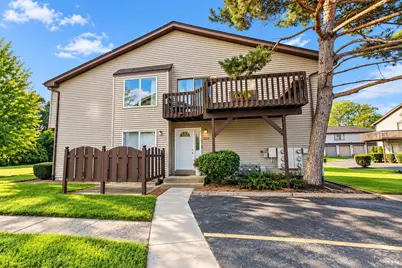 1534 Timberwood Court #1534, Sycamore, IL 60178 - Photo 1